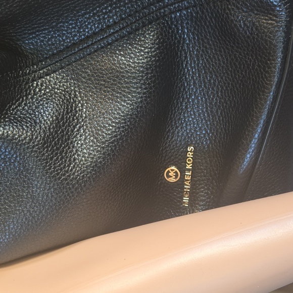 Michael Kors Black Leather Shoulder Bag - Picture 2 of 8
